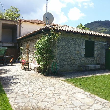 Villa Frias Asprogerakata Exterior foto
