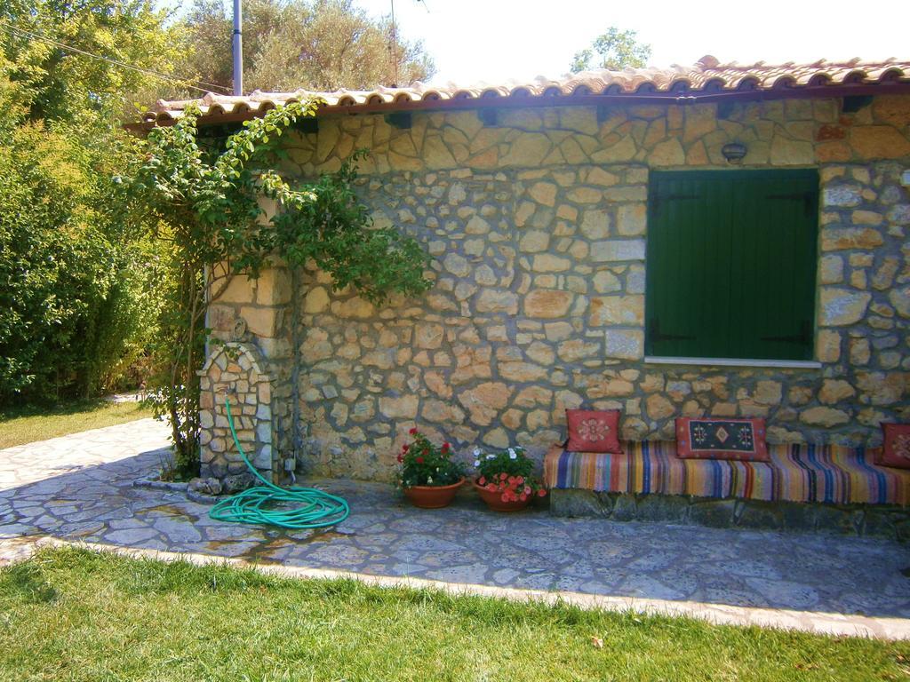 Villa Frias Asprogerakata Habitación foto