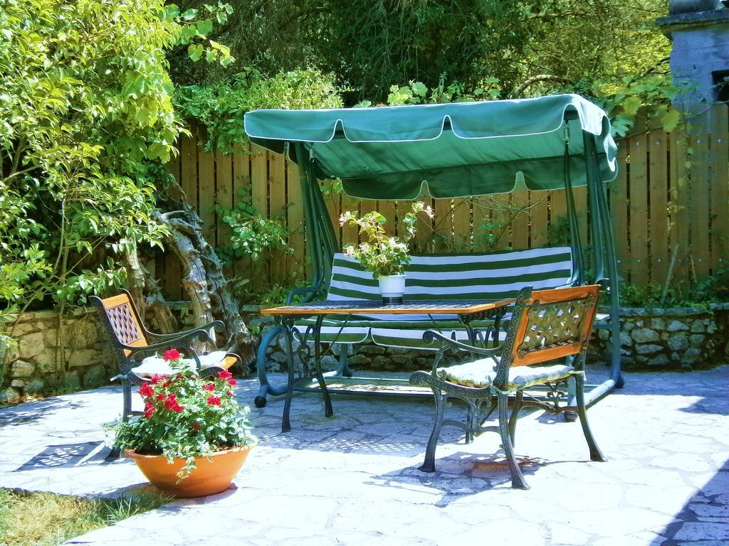 Villa Frias Asprogerakata Habitación foto
