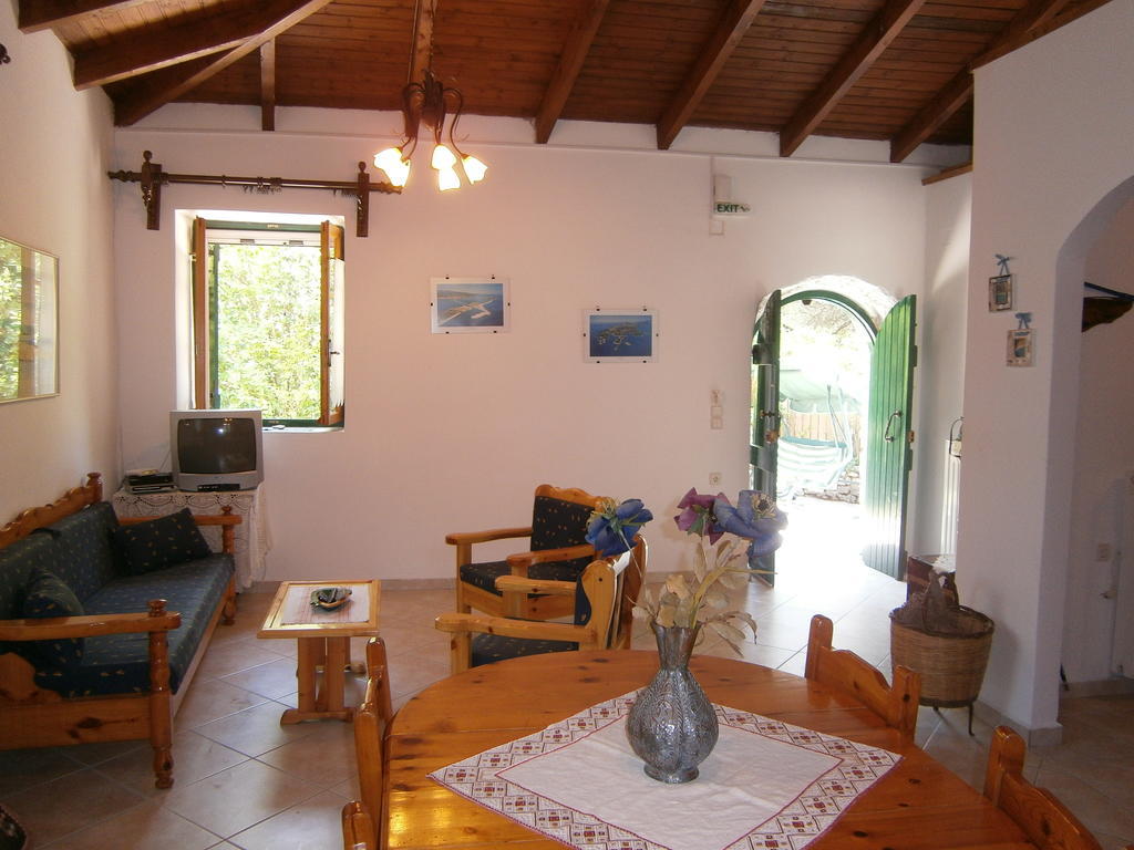 Villa Frias Asprogerakata Habitación foto