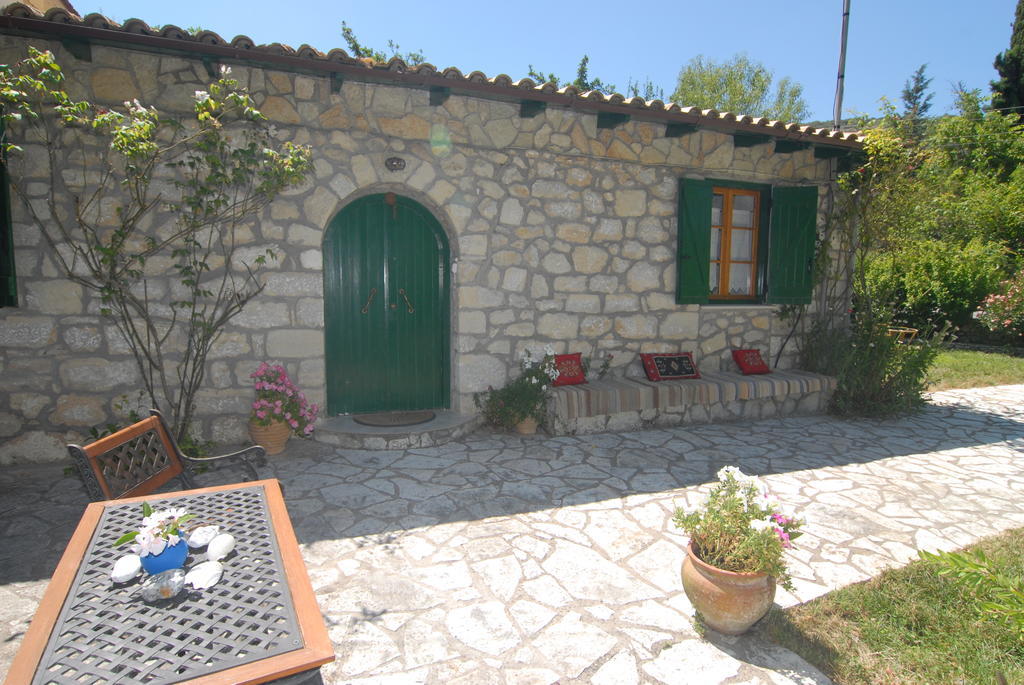 Villa Frias Asprogerakata Habitación foto