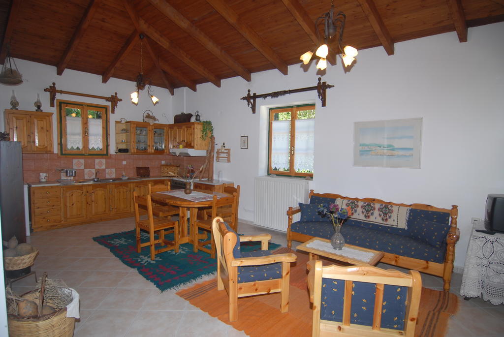 Villa Frias Asprogerakata Habitación foto